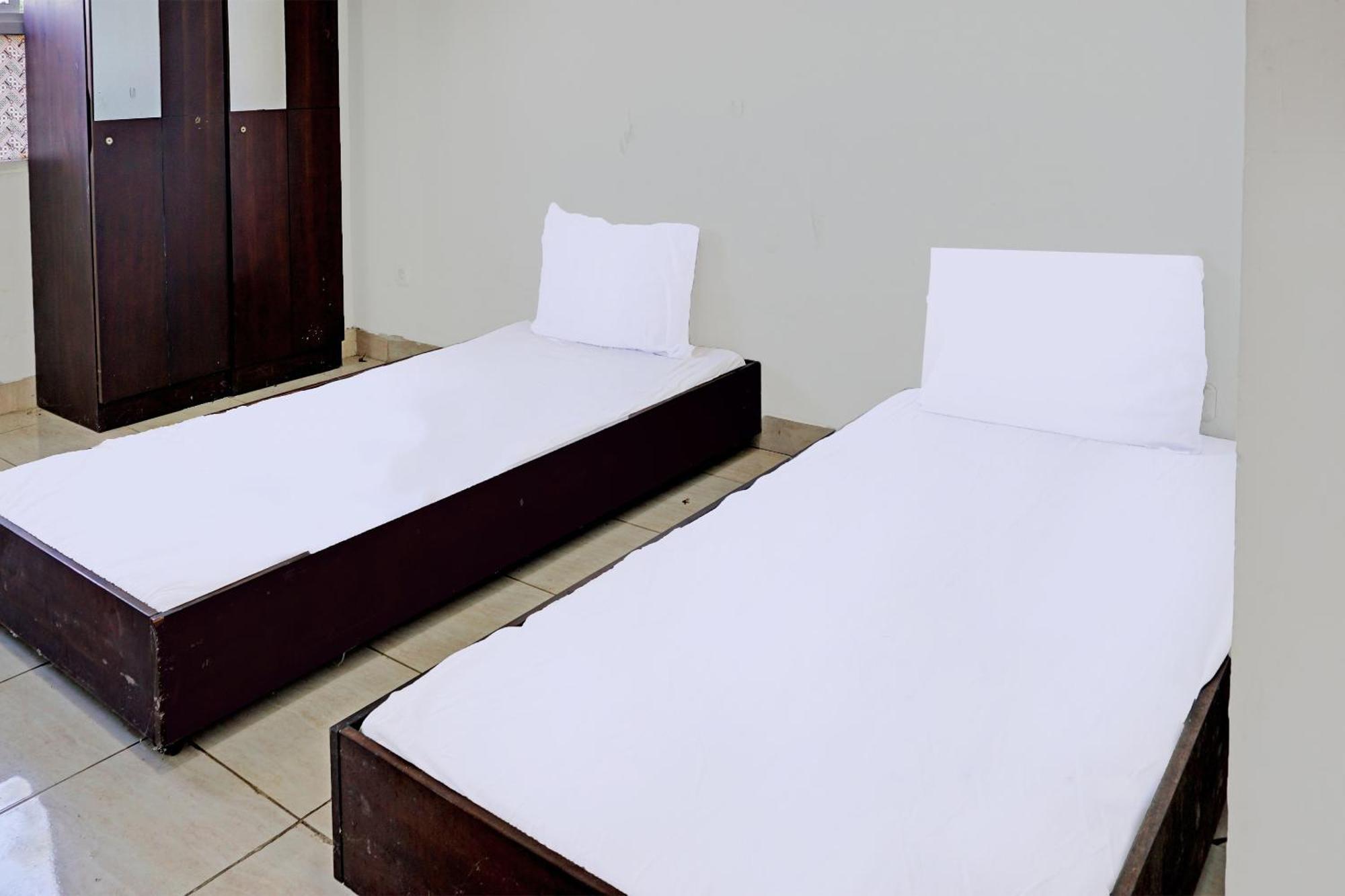 Spot On 92374 Penginapan Rusunawa Malang Luaran gambar
