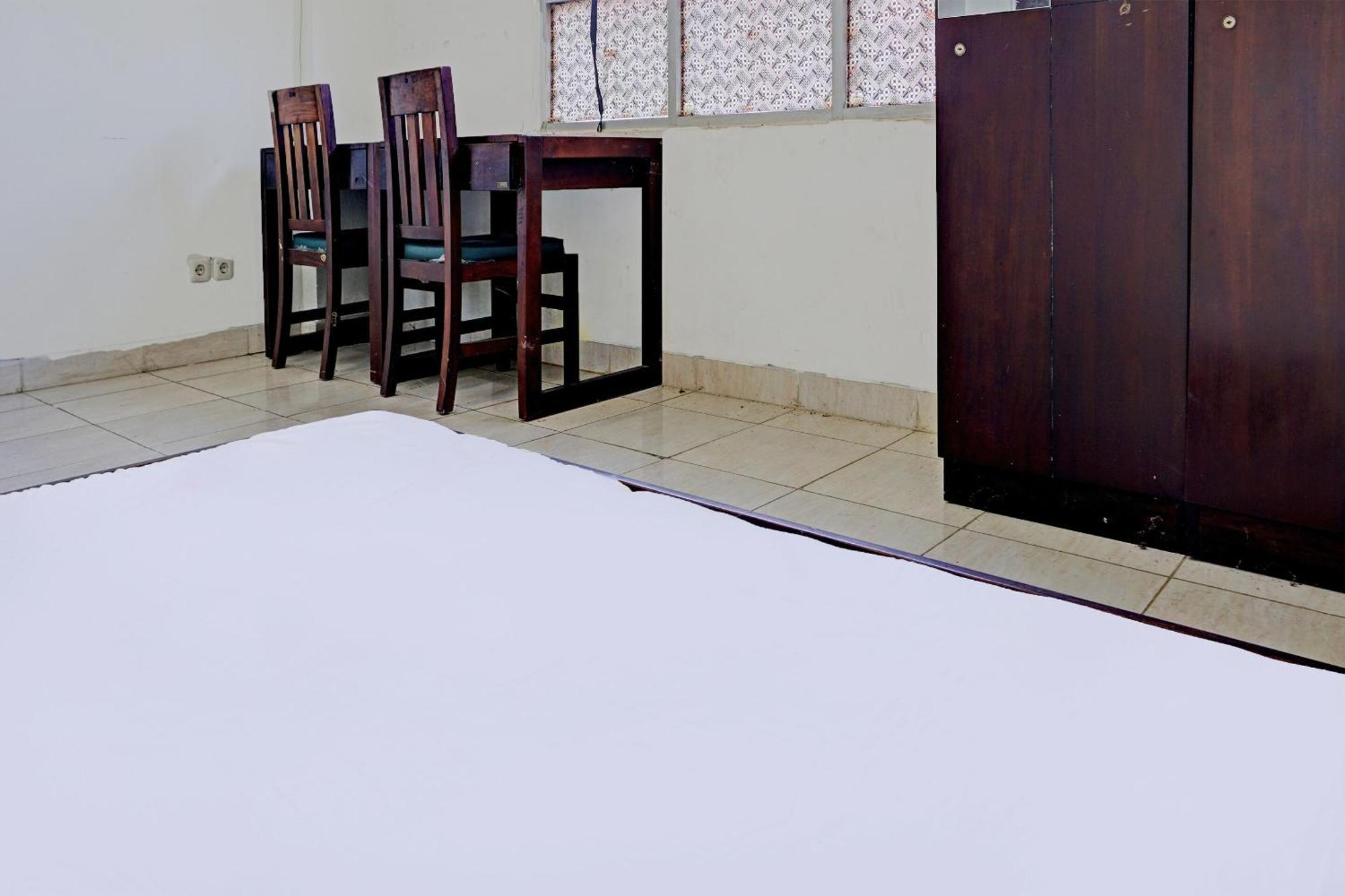 Spot On 92374 Penginapan Rusunawa Malang Luaran gambar