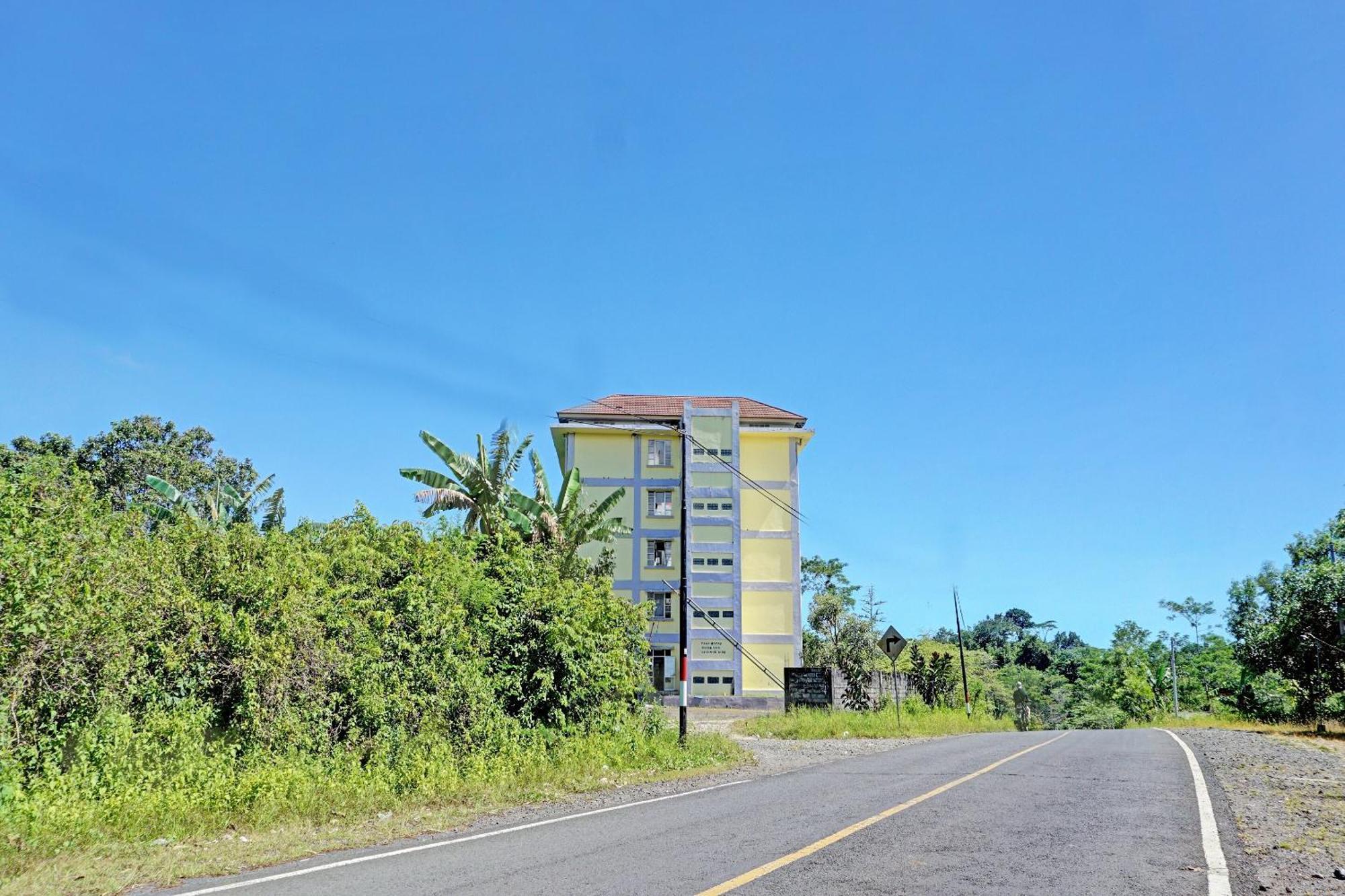 Spot On 92374 Penginapan Rusunawa Malang Luaran gambar